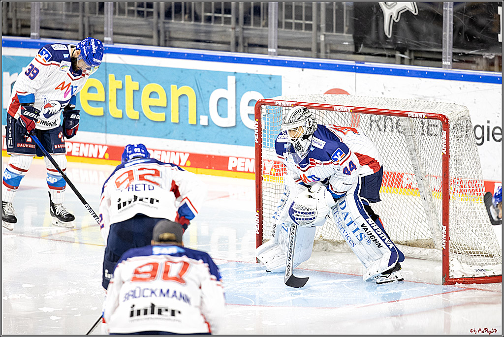 PENNY DEL;  Koelner Haie - Adler Mannheim; Koeln, 02.01.2022
